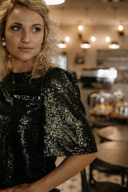 HOLLY  BLOUSE