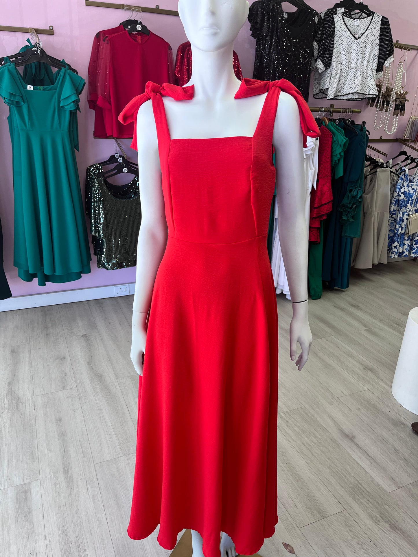 Kim dress in airflow