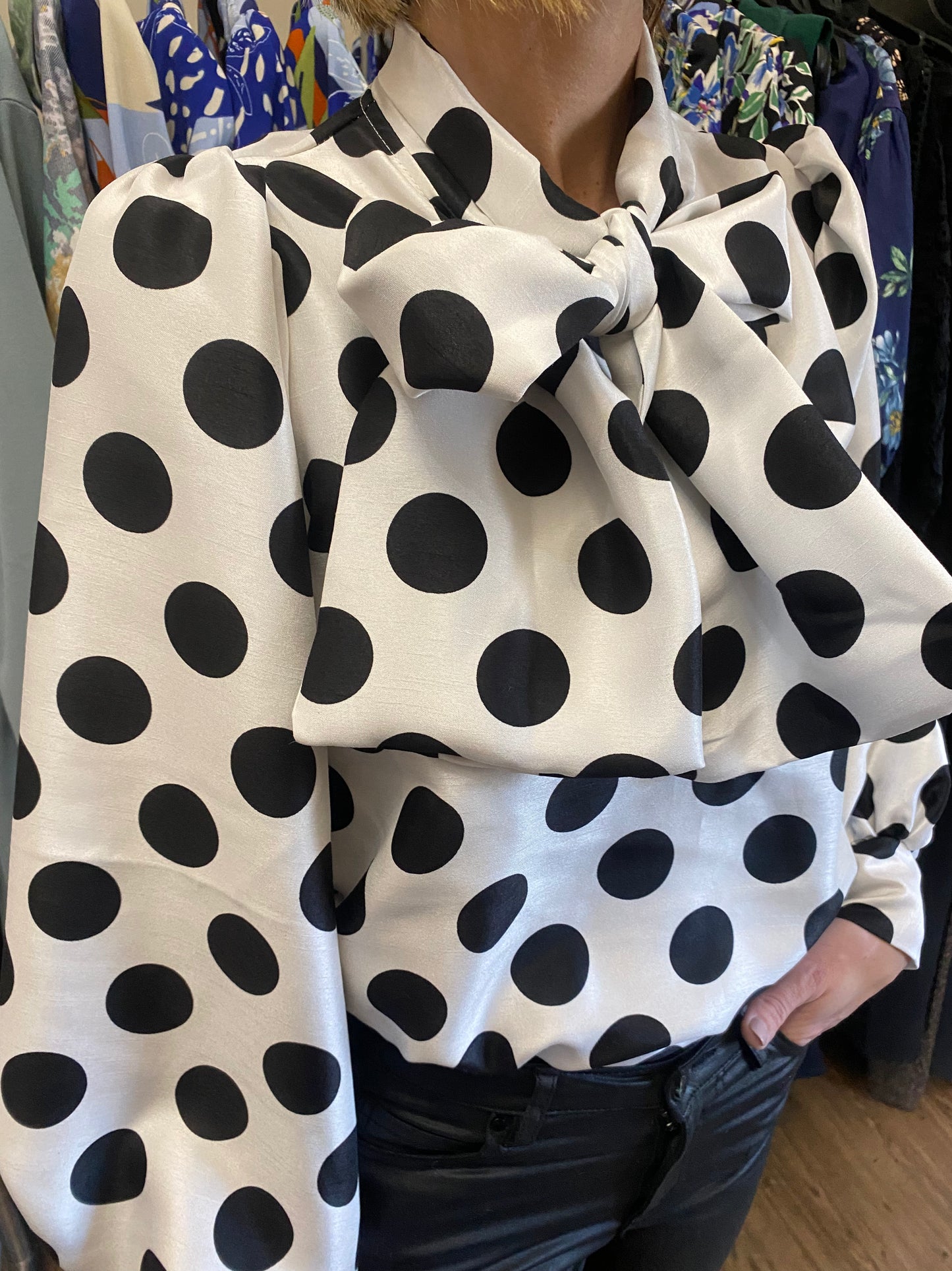 POLKA STATEMENT BLOUSE
