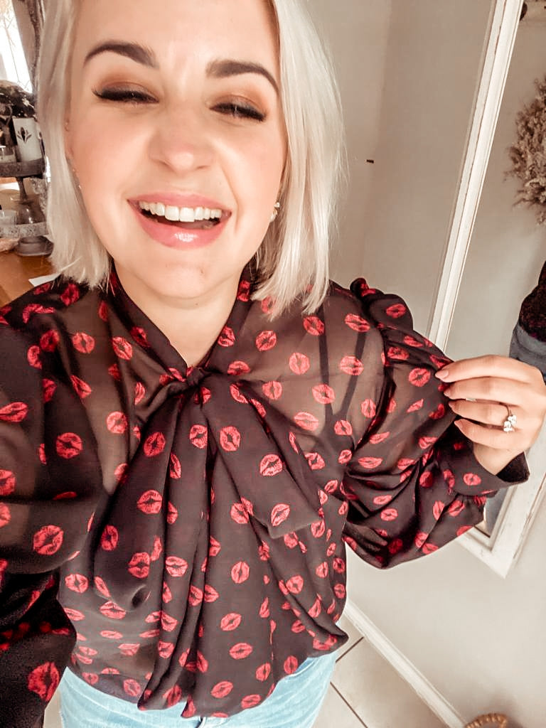 KISS AND BLUSH BLOUSE